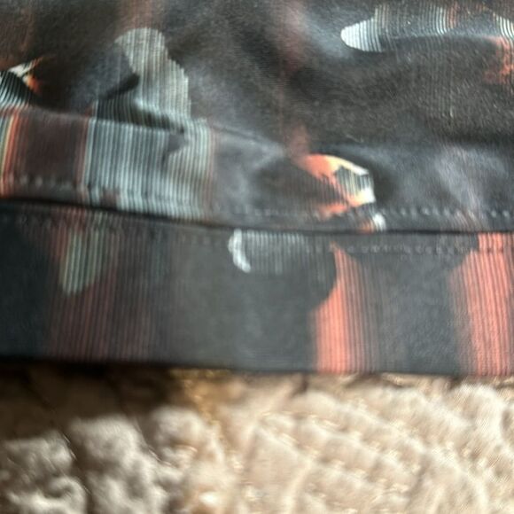 PELOTON SHOW UP FLORAL HIGH NECK BRA - Picture 4 of 6